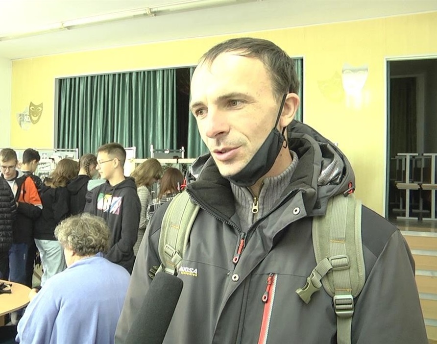 РОМАН ЮЩИШИН, 35 років, громадський активіст