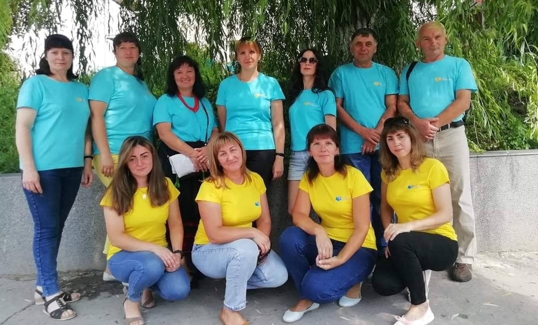 Інна зі своїм колективом.