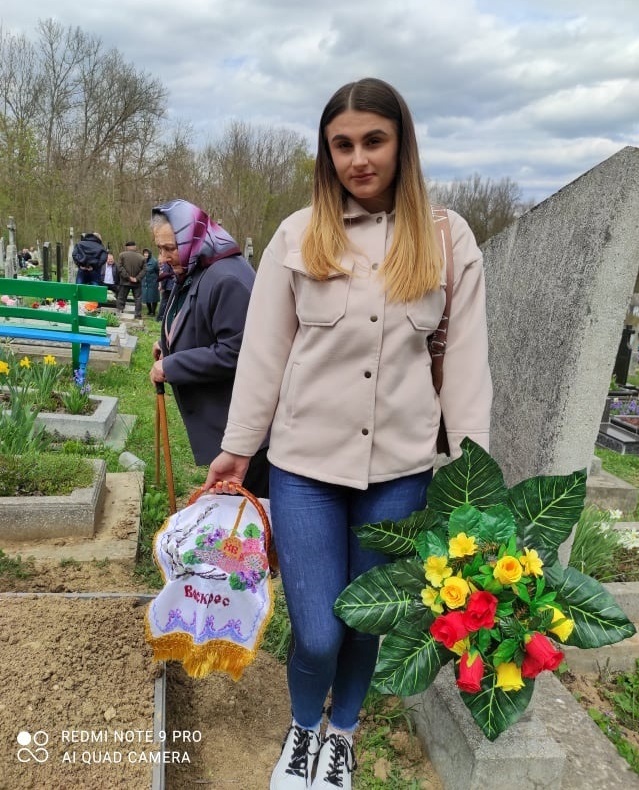 Часто, люди мають бажання якимось чином вшанувати померлих, але не знають, як