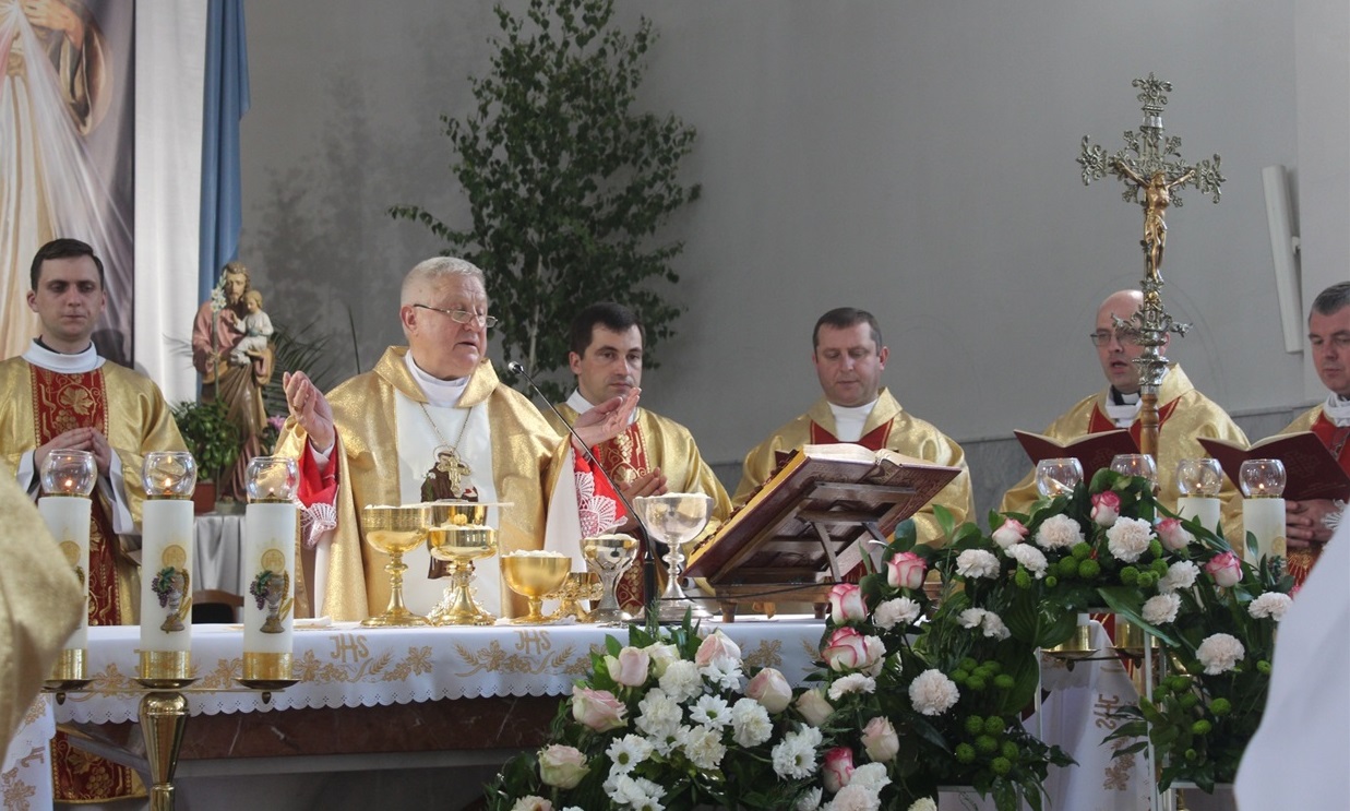 Урочисте богослужіння
