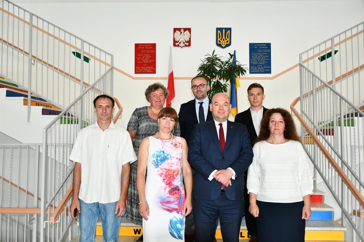 Зустріч відбувалася у приміщенні колишньої школи із польською мовою навчання.