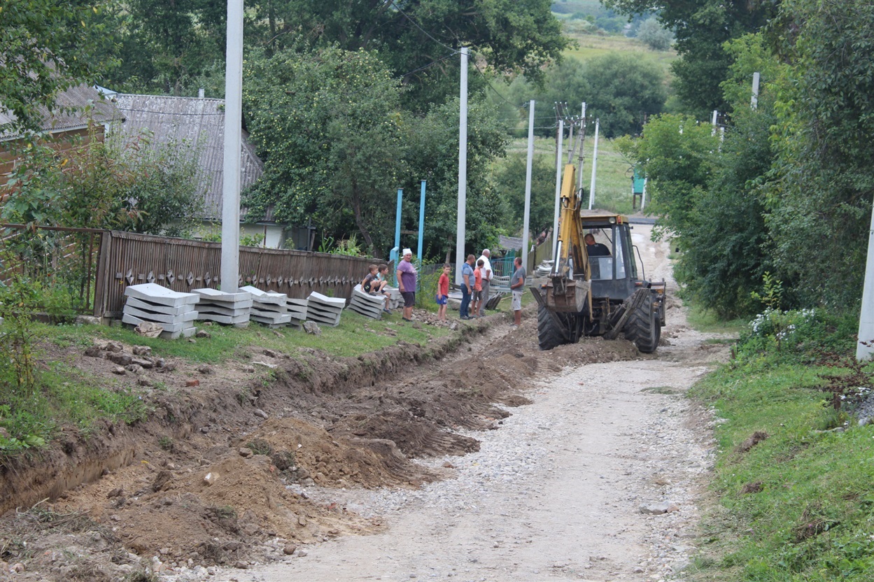 Прикладом співпраці влади та місцевих жителів у минулі роки є відремонтовані вулиці Поповича, Кузнєцова та Пархоменка. 