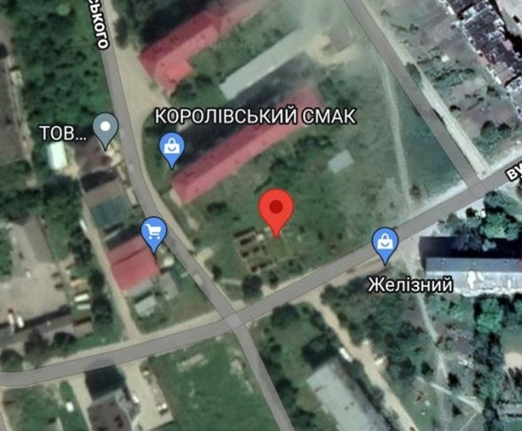 Місце на мапі, де планують побудувати багатоквартирний будинок