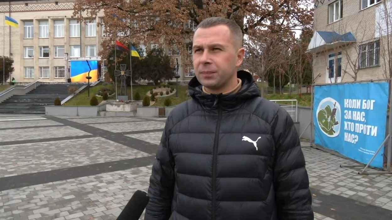 Дмитро Варшавський.