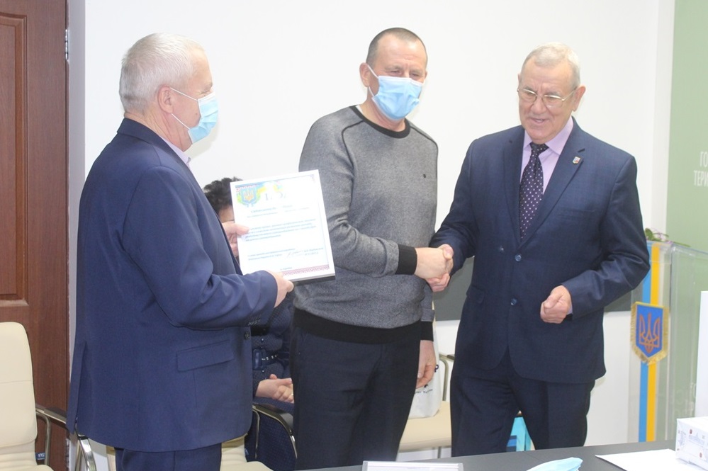 Представники народного депутата України Олександра Гереги відзначли старост округів громади.