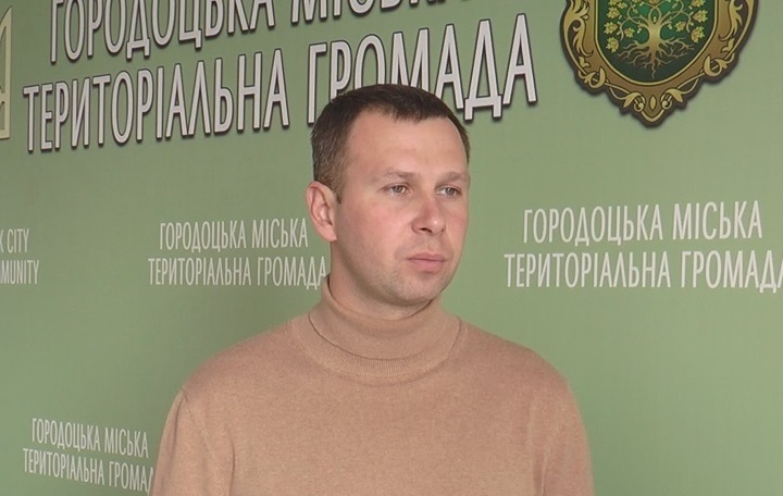 Дмитро Варшавський.