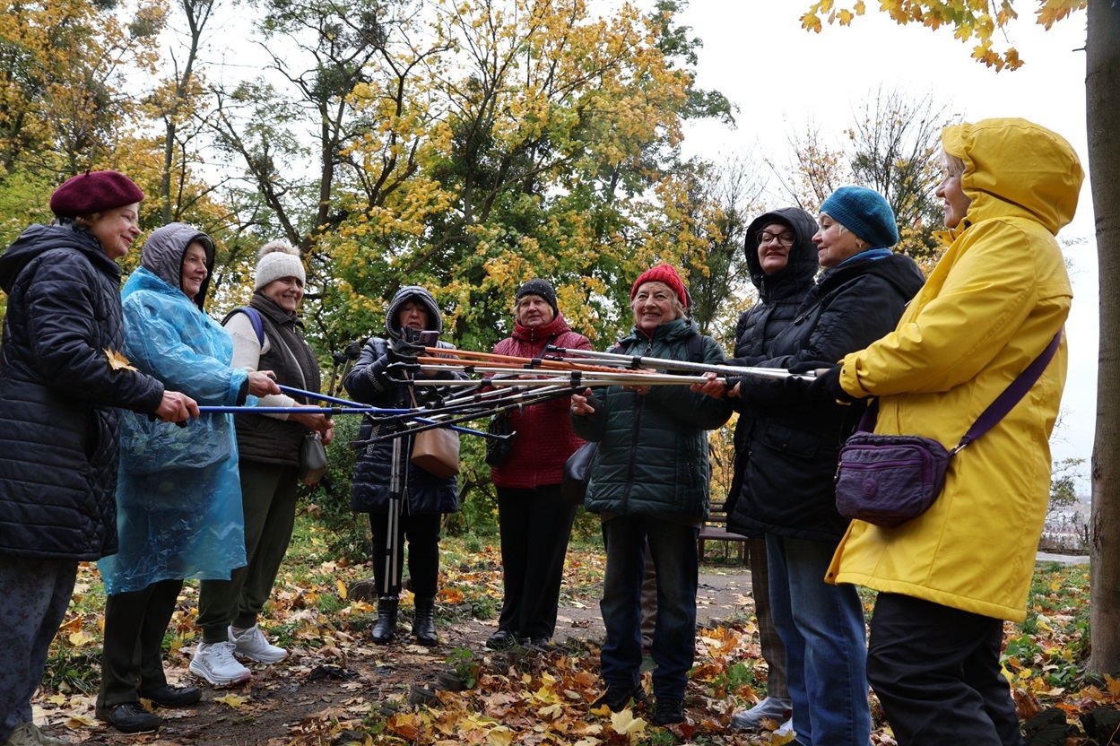 Так завершується офіційна частина програми «Скандинавців». Далі вони або йдуть у кав'ярню, або на якусь культурну подію, або ж розходяться у своїх справах.