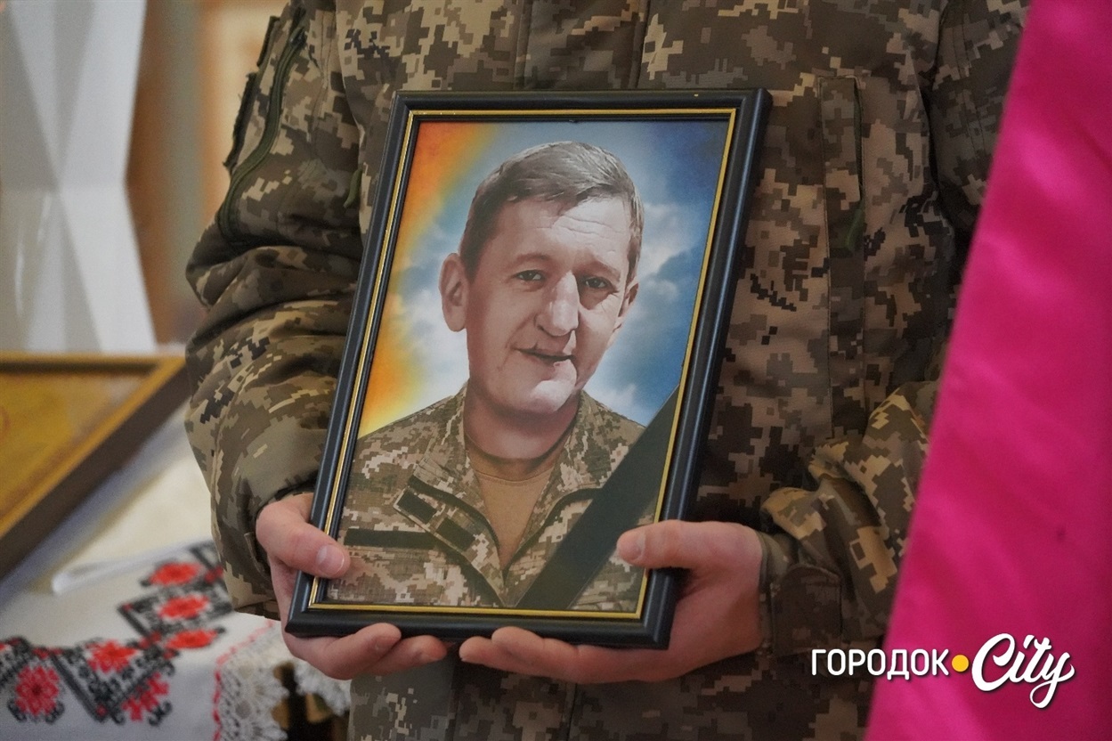 Пам'ятне фото Володимира Пархоменка. 