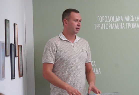 Дмитро Варшавський