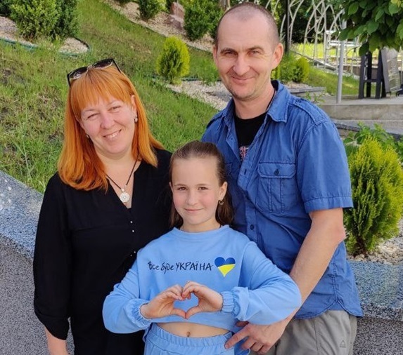 Поліна з батьками
