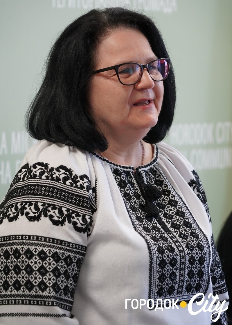 Неоніла Андрійчук.