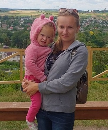 Марія з донечкою Веронікою.