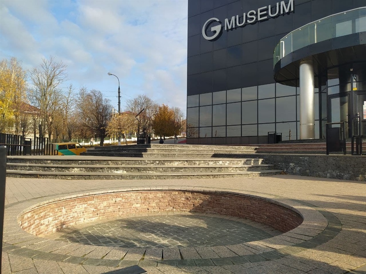Місце де буде встановлена нова скульптура. 