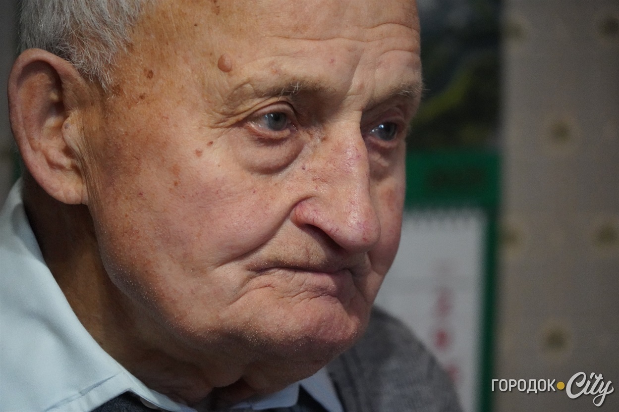 Борис Броварський