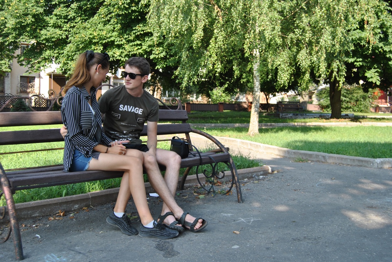 «Кохання всеосяжне». Молоді городоччани планують поєднати свої долі (м. Городок, літо 2021 р.).