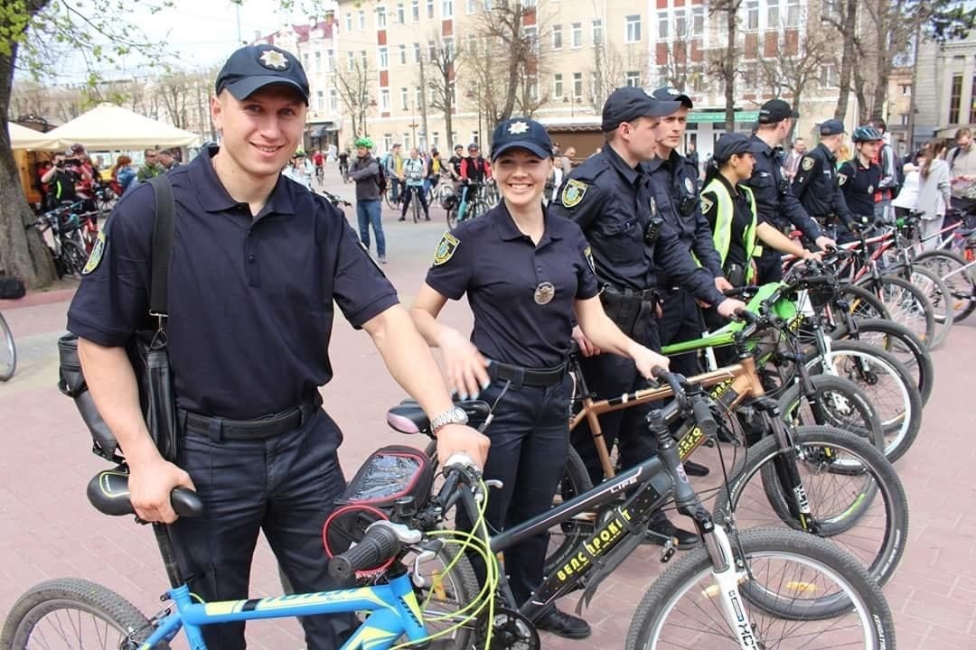У велопатрулі.