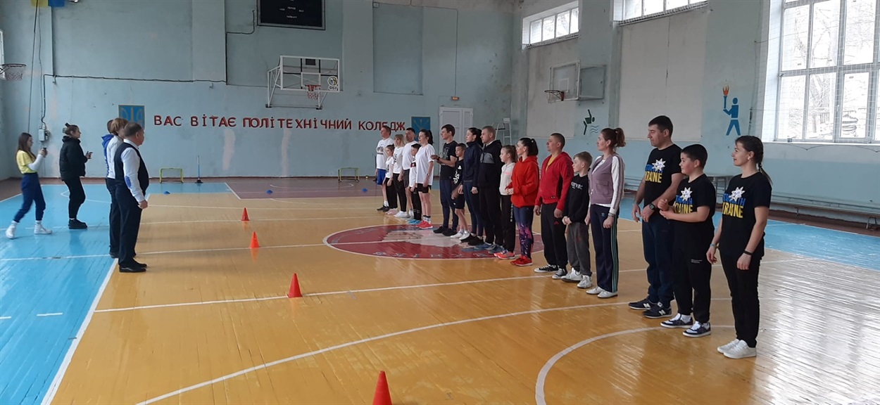 Учасники фінального етапу спортивних змагань.