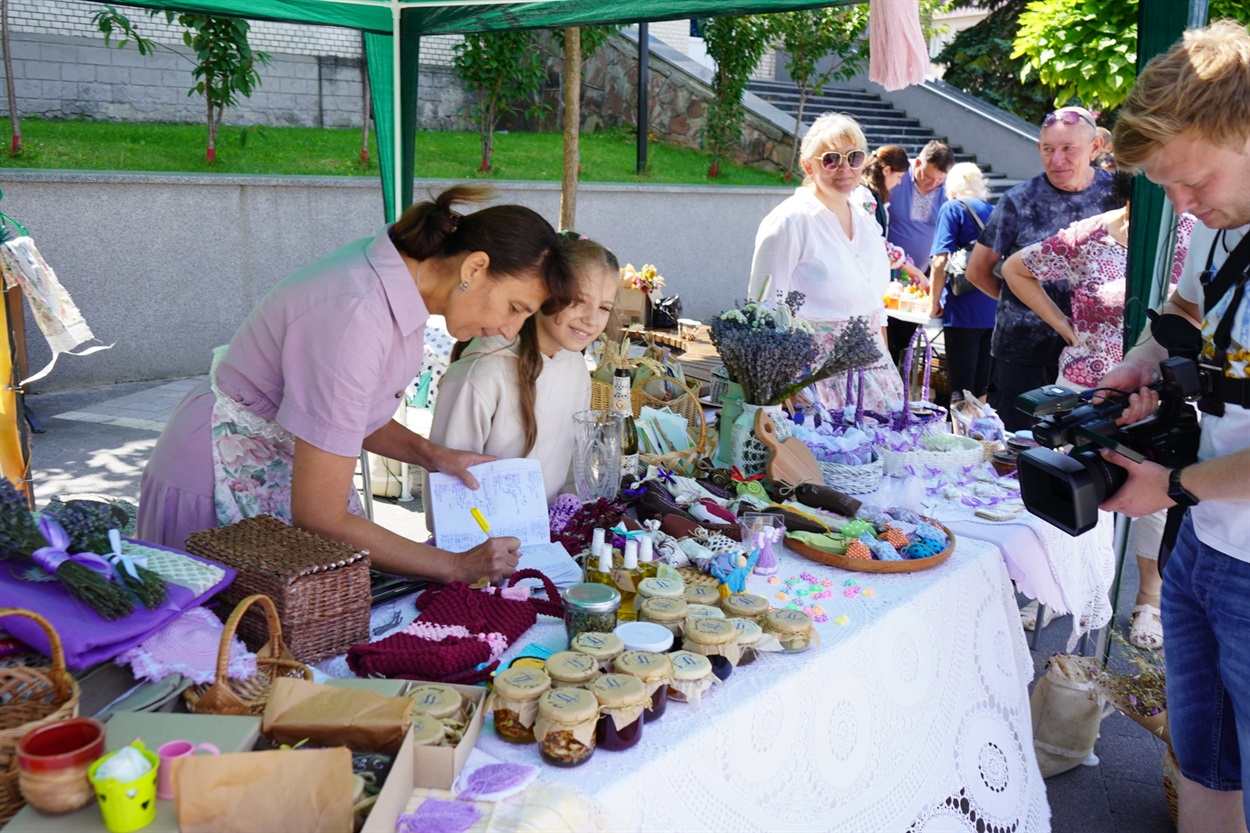 Лавандові історії