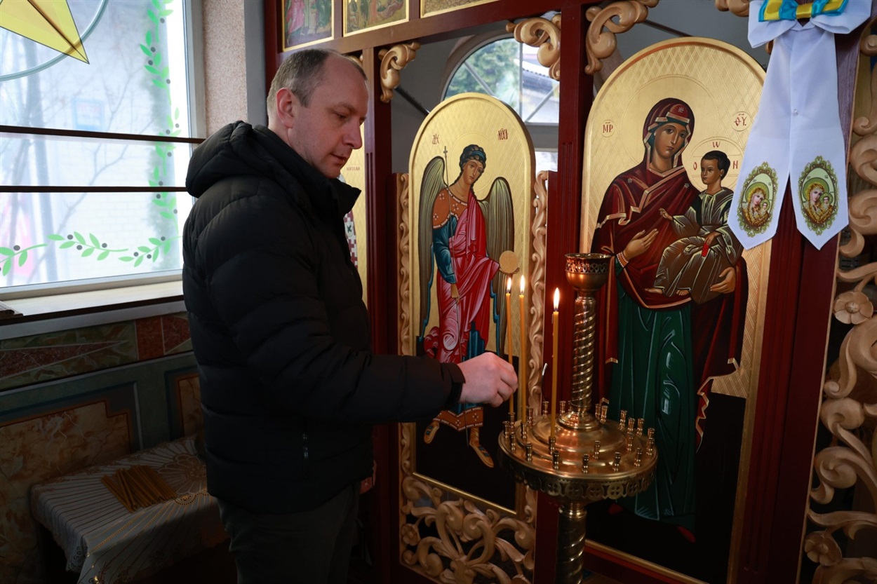 Володимир Білик у храмі.