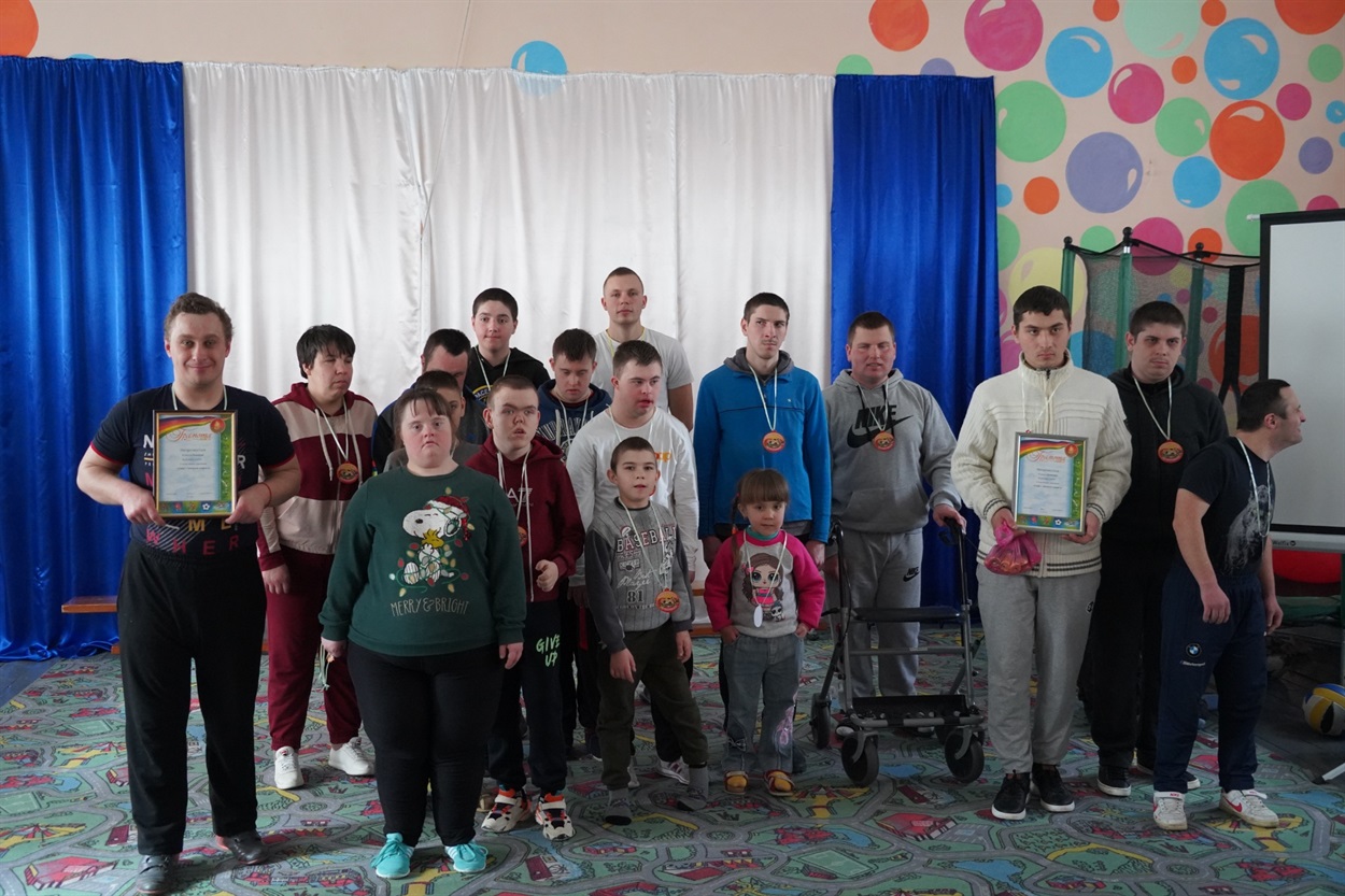 Дружній колектив вихованців Городоцького реабілітаційного центру.