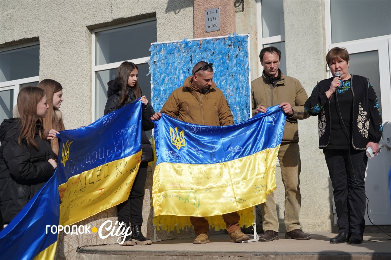 Світлана Станиця, Сергій Собко та Роман Юшчишин.