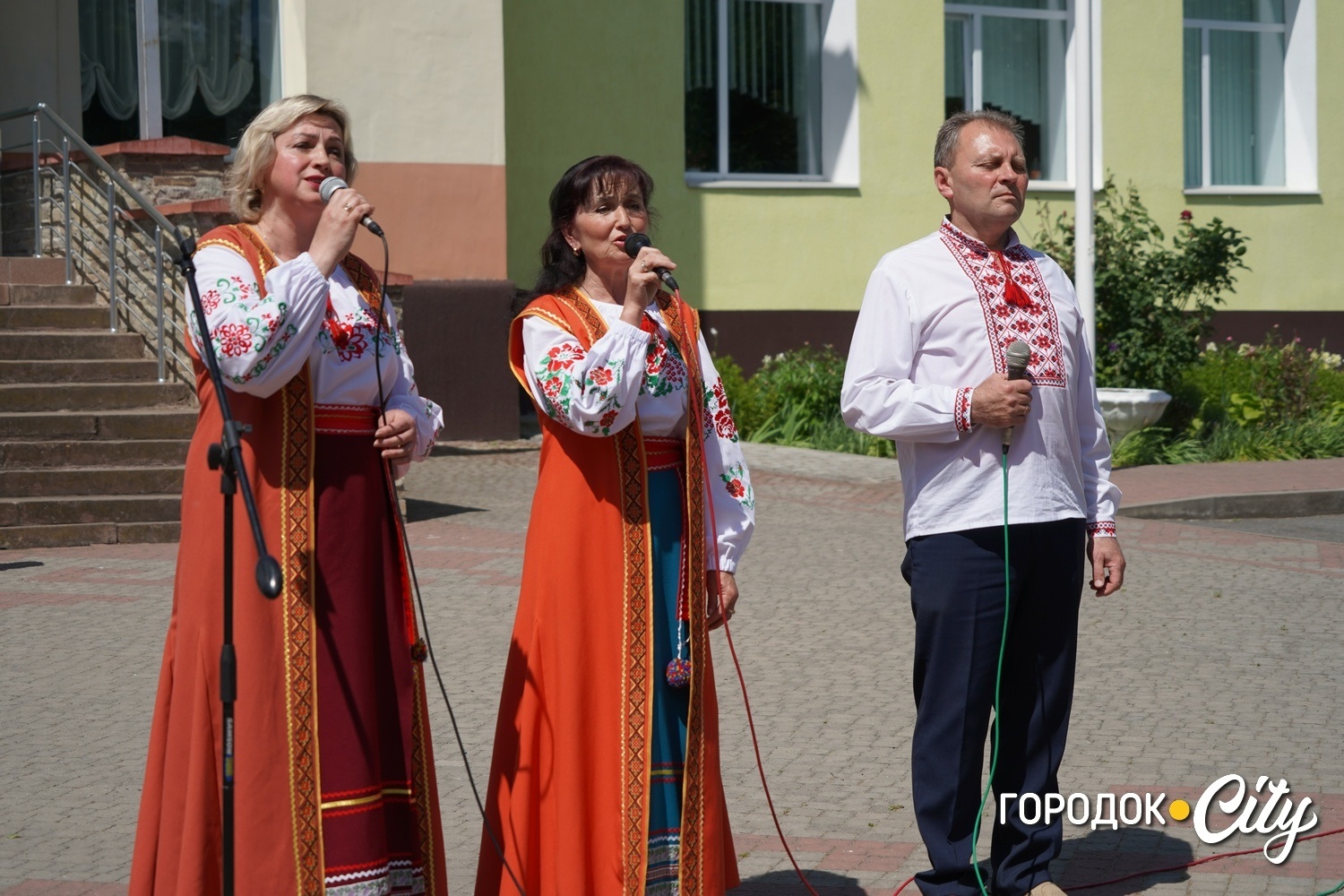 Фото без опису