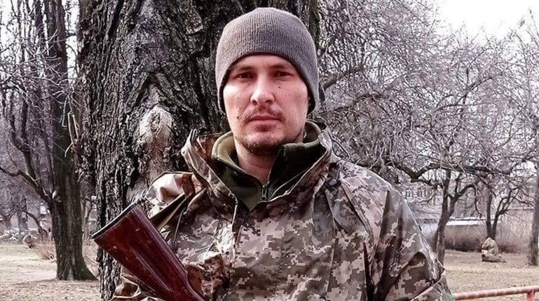 Командир відділення зв’язку, старший солдат Артем Гончарук.