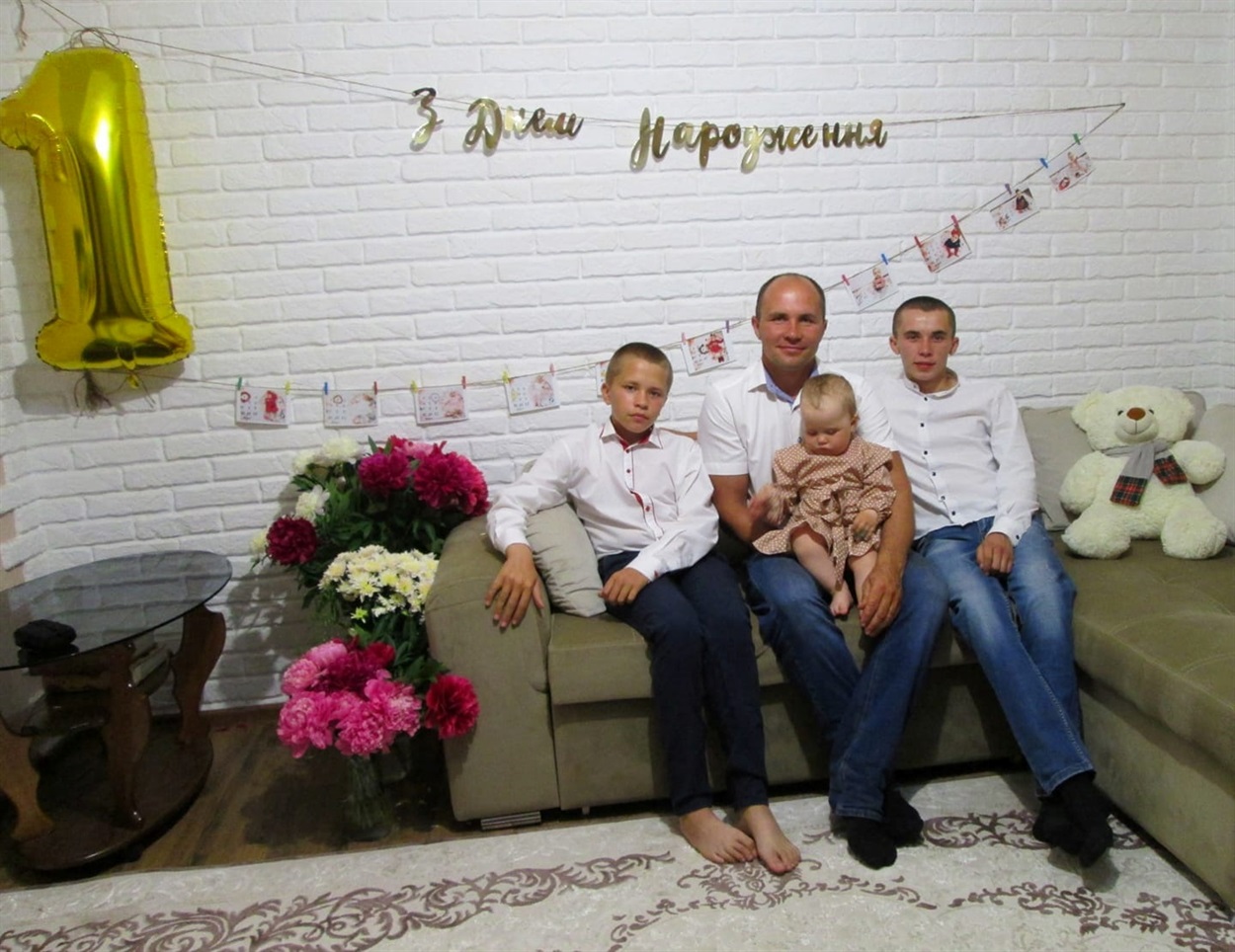 Відтепер родина Наталії та Юрія поповниться ще на три дитини.