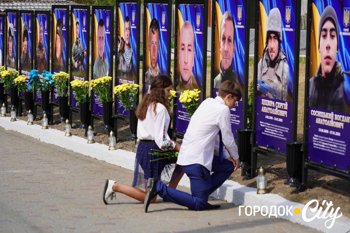 Урочисте відкриття Алеї пам’яті загиблих Героїв у Сатанові.