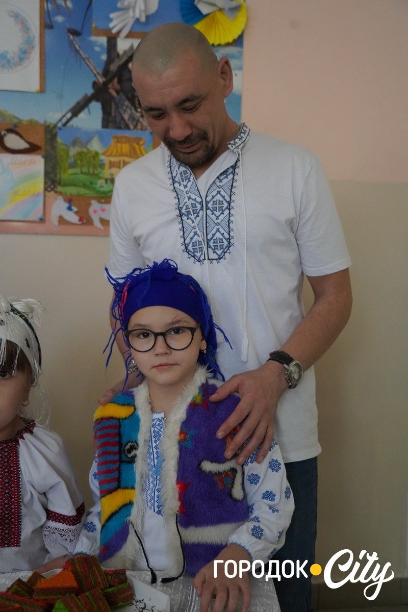 Олег М’якушев з донькою.