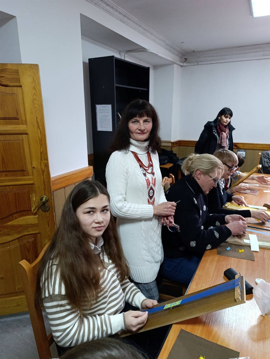 Майстер-клас «Бісерне ткацтво на станку».