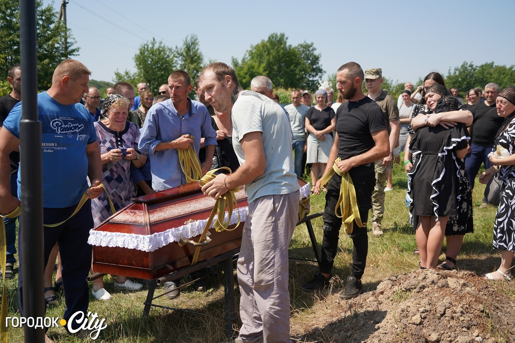 У Городку вшанували пам'ять захисника Василя Шупера у другу річницю його загибелі