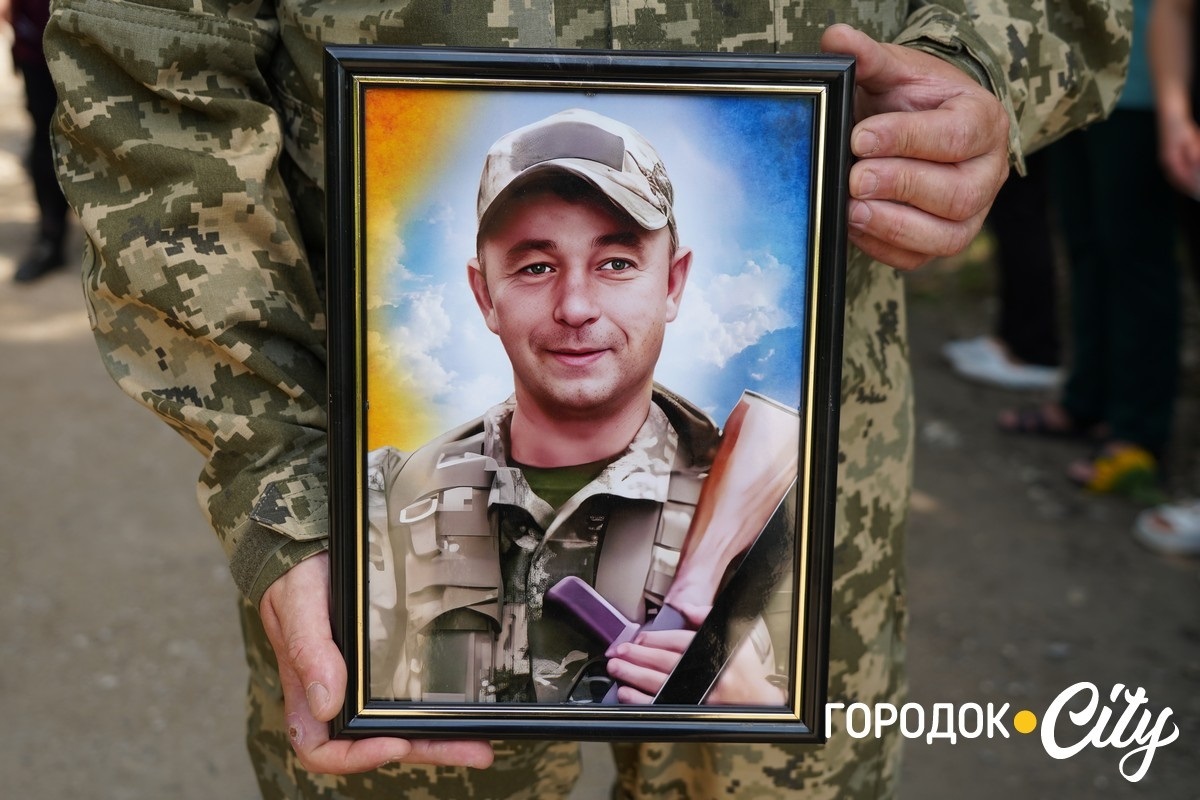 Олександр Моцний служив у механізованій роті однєї з військових частин ЗСУ.