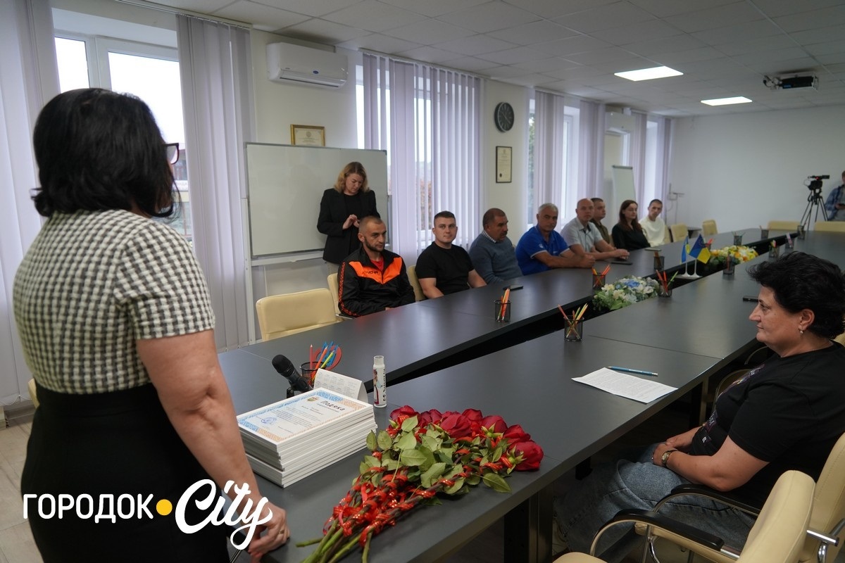 У Городку відзначили 11 фахівців, які щодня розвивають спорт у громаді
