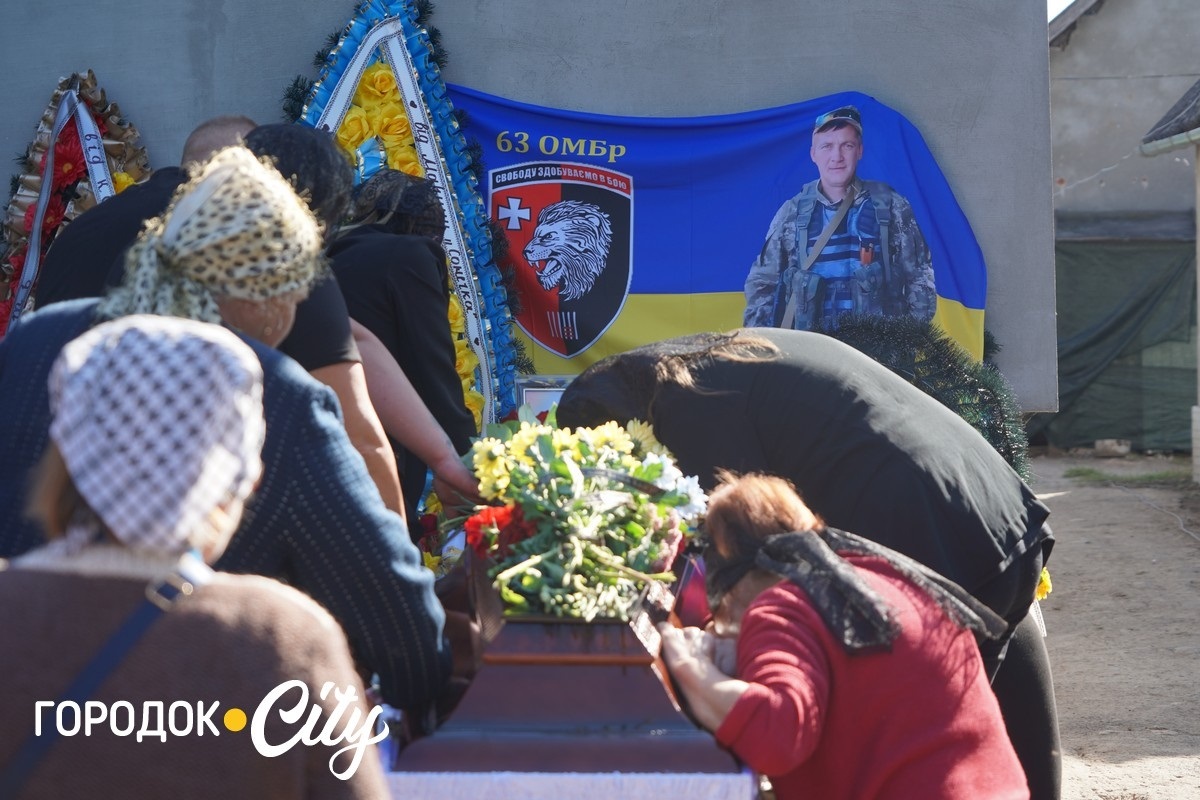 Загинув, захищаючи Батьківщину. У Великій Яромирці попрощалися із Героєм Сергієм Пігуновим