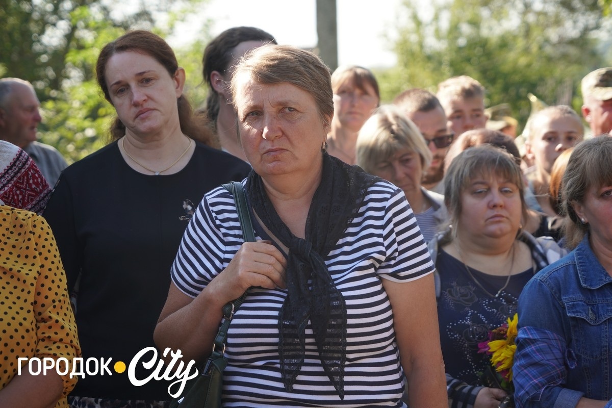 Загинув, захищаючи Батьківщину. У Великій Яромирці попрощалися із Героєм Сергієм Пігуновим