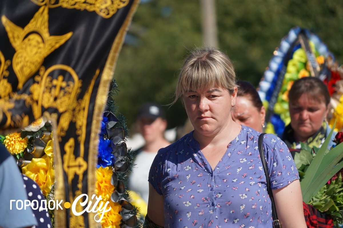 Загинув, захищаючи Батьківщину. У Великій Яромирці попрощалися із Героєм Сергієм Пігуновим