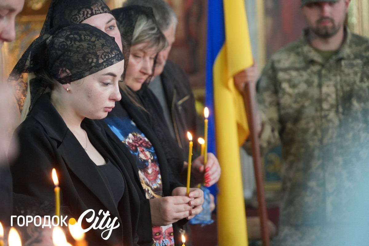 Загинув, захищаючи Батьківщину. У Великій Яромирці попрощалися із Героєм Сергієм Пігуновим