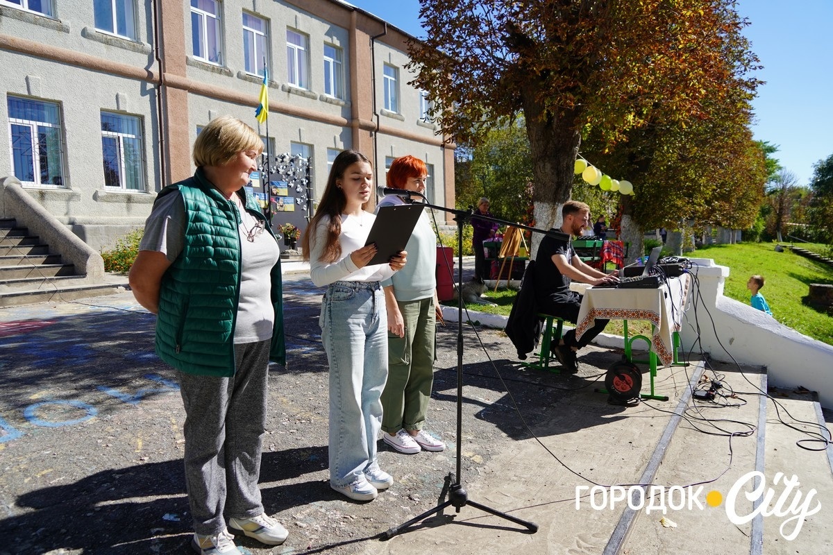 «Єднаймося, браття». У Городоцькому ліцеї №1 відзначили Міжнародний день туризму