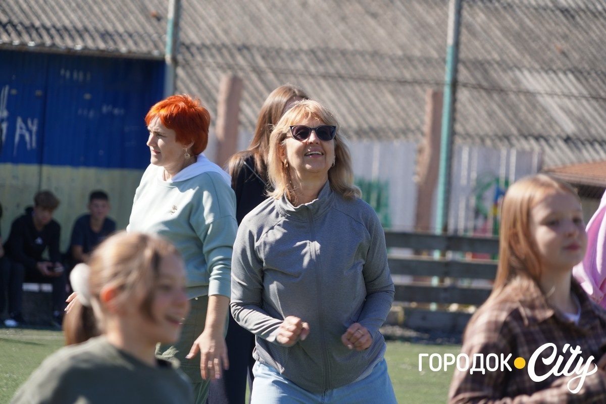 «Єднаймося, браття». У Городоцькому ліцеї №1 відзначили Міжнародний день туризму