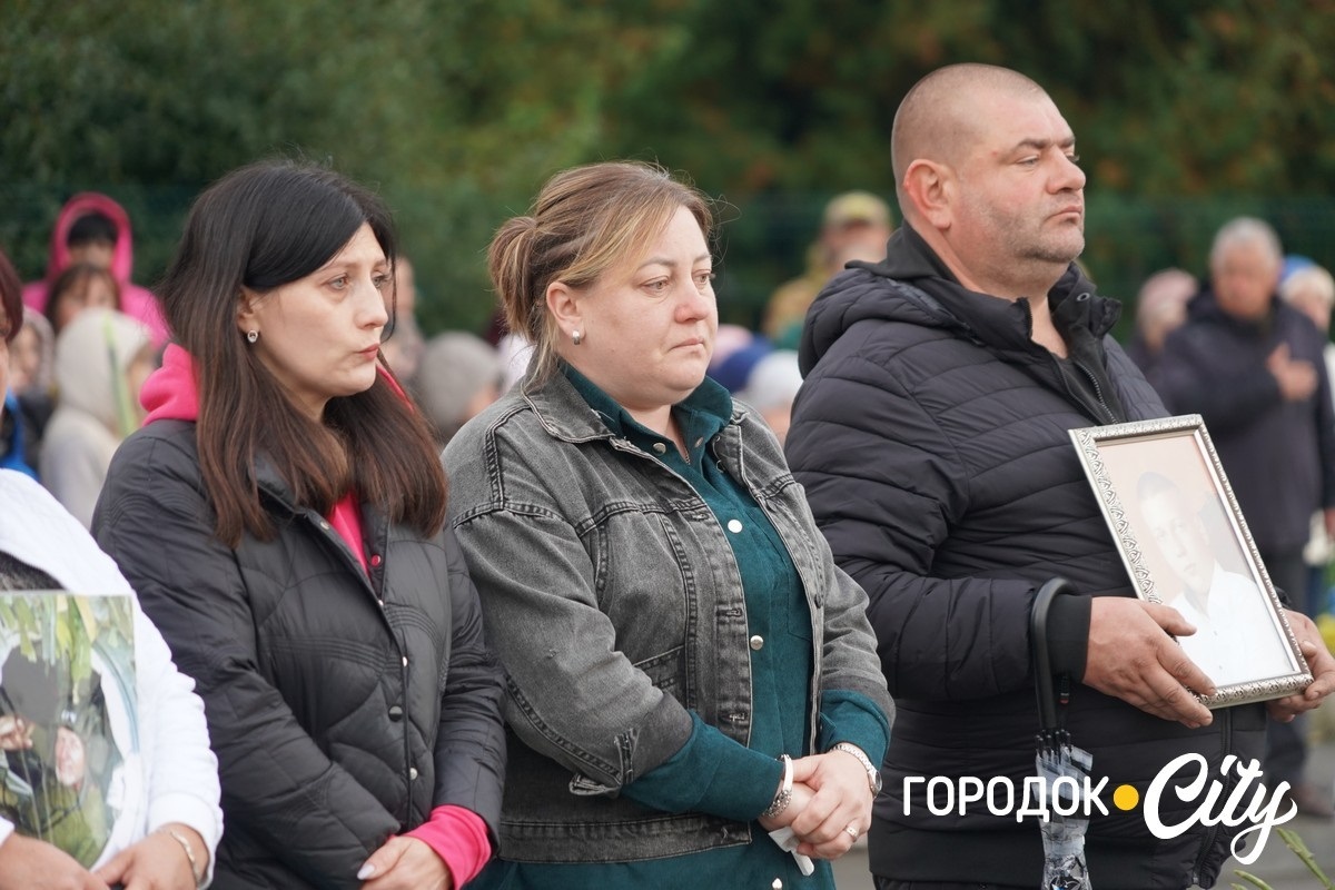Хода пам’яті. У День захисників та захисниць сатанівчани вшанували полеглих Героїв