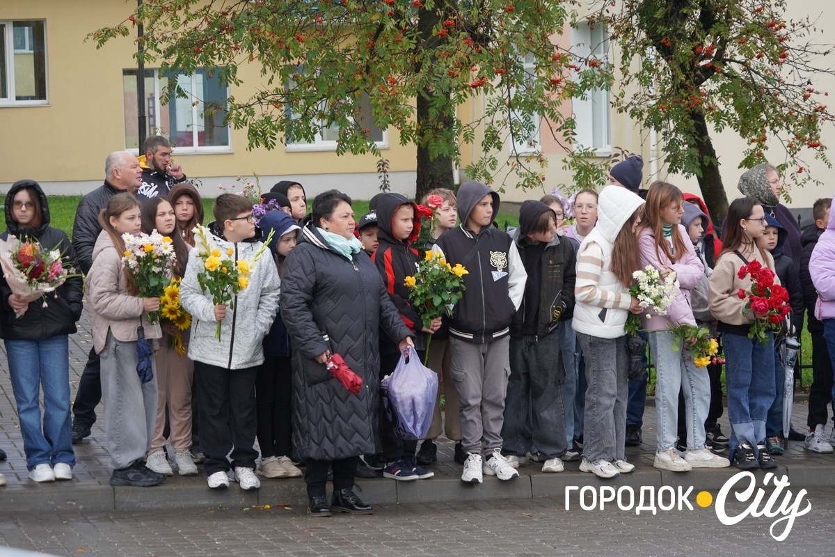 Хода пам’яті. У День захисників та захисниць сатанівчани вшанували полеглих Героїв
