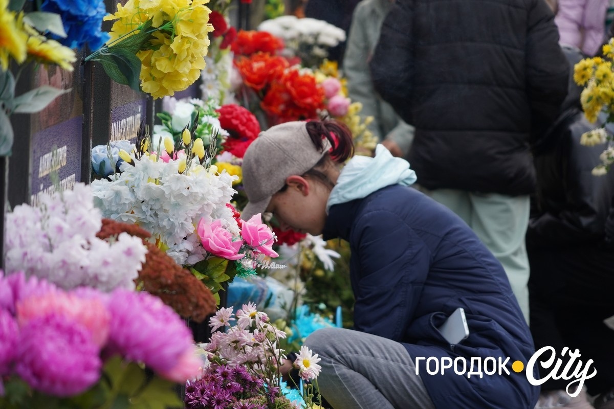 Хода пам’яті. У День захисників та захисниць сатанівчани вшанували полеглих Героїв
