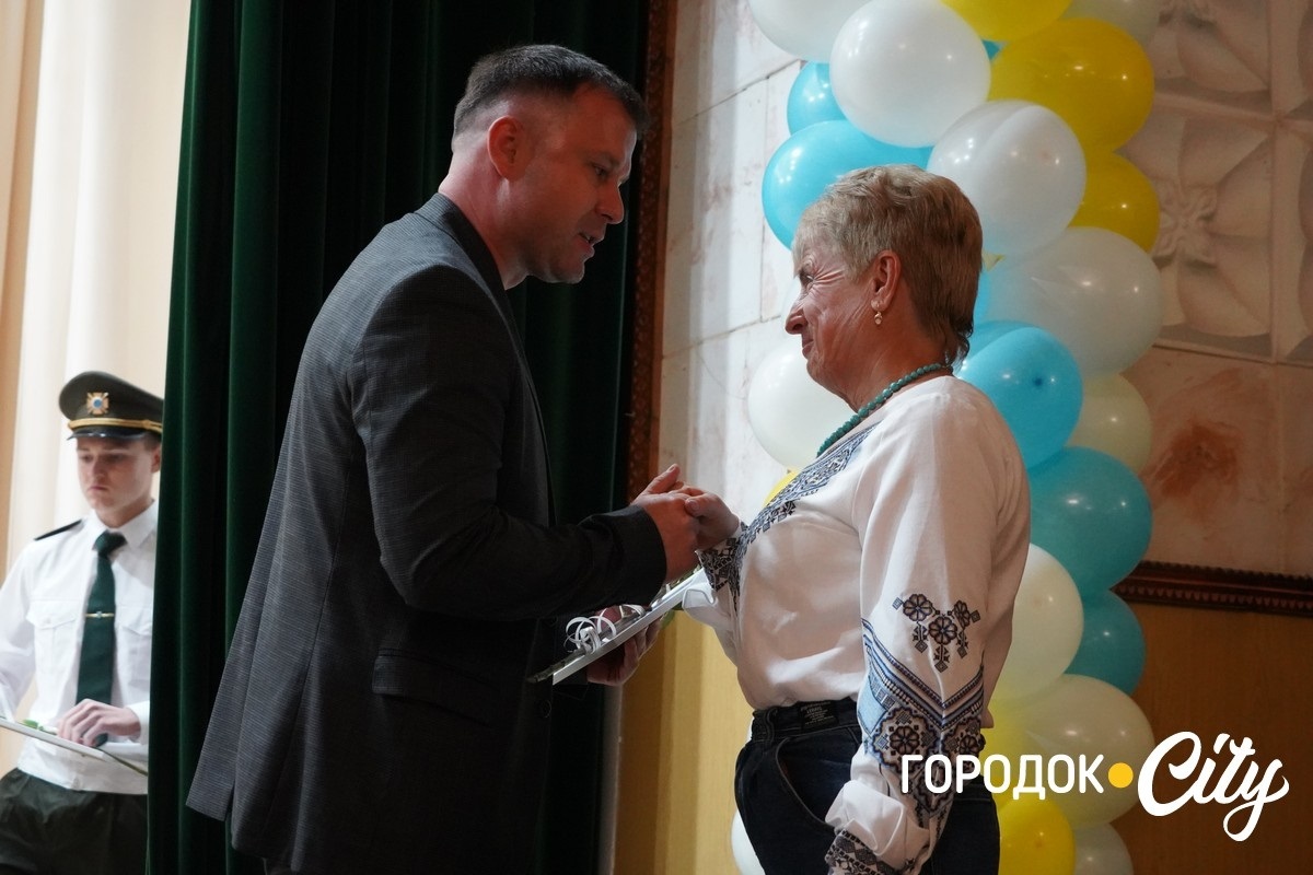 «Освітянський Собор 2025». У Городку привітали педагогів із Днем вчителя