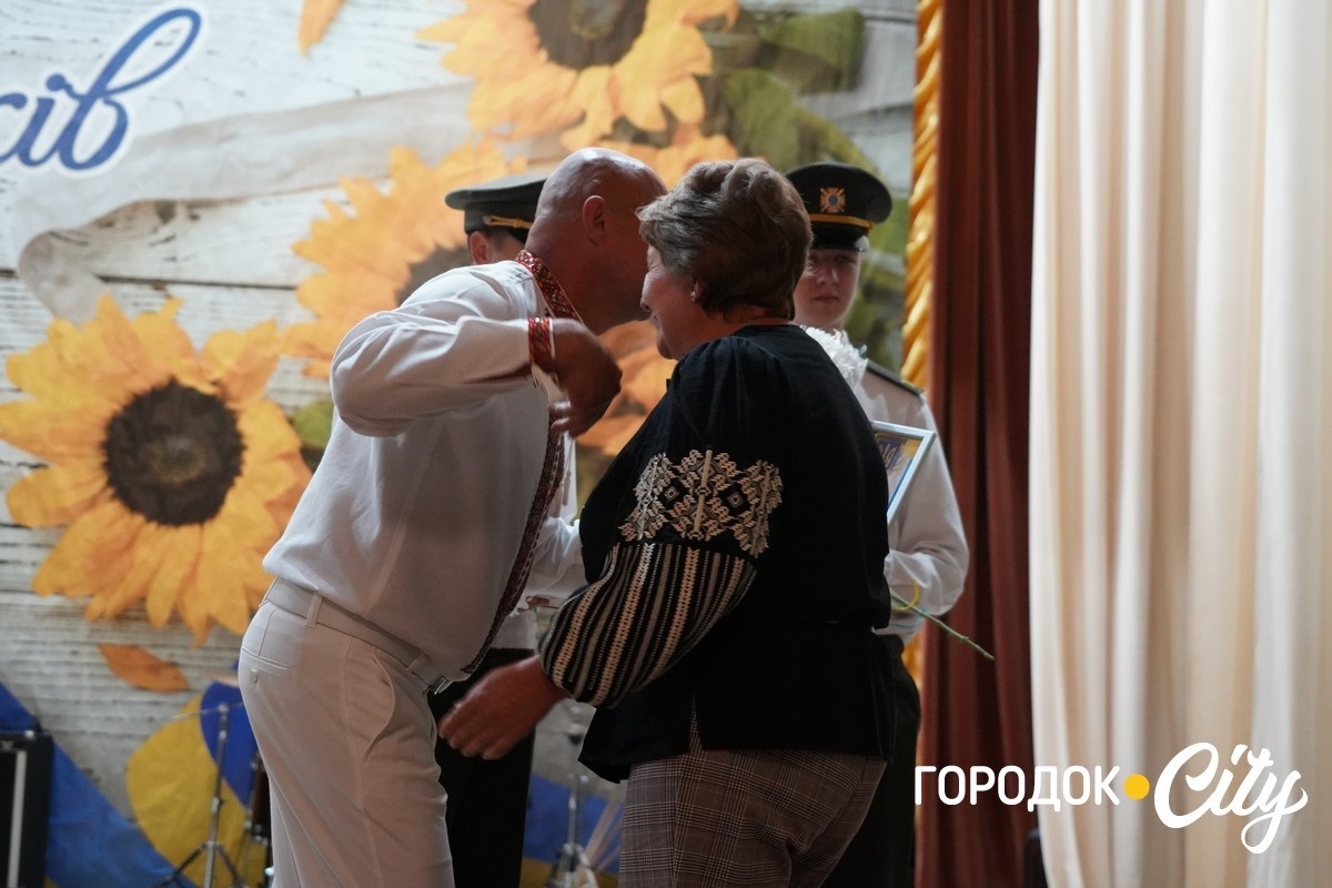 «Освітянський Собор 2025». У Городку привітали педагогів із Днем вчителя