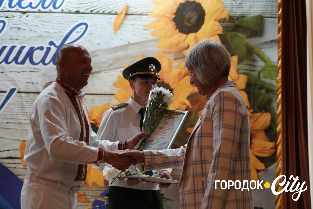 «Освітянський Собор 2025». У Городку привітали педагогів із Днем вчителя