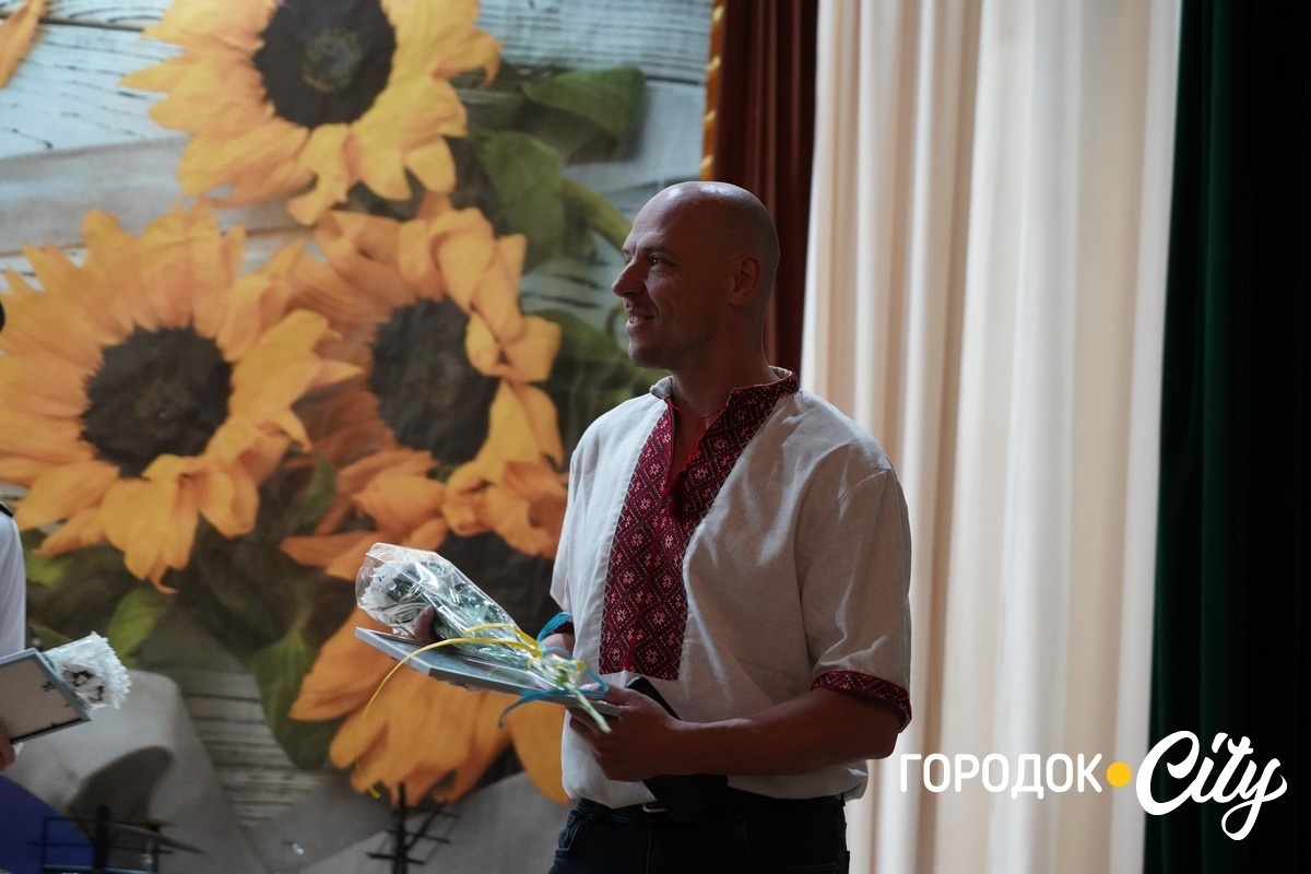 «Освітянський Собор 2025». У Городку привітали педагогів із Днем вчителя