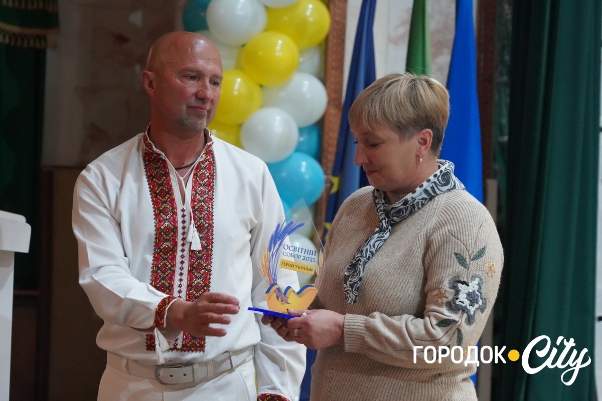 Відзнаку Миколи Машталера «Герой України» передали його сестрі.
