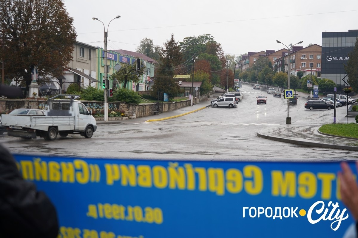 «Зниклі безвісти — не означає забуті». Городоччанки вперше відвідали обмін військовополоненими
