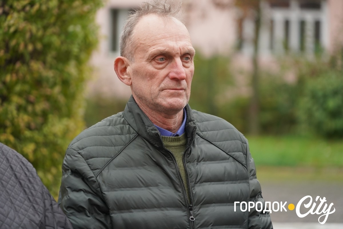 Калинова пам’ять. У ліцеї №4 оновили дошку пам’яті Героїв — колишніх учнів закладу